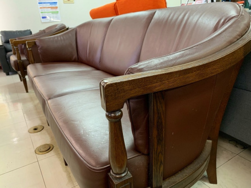 3人掛けソファーのDOMANI