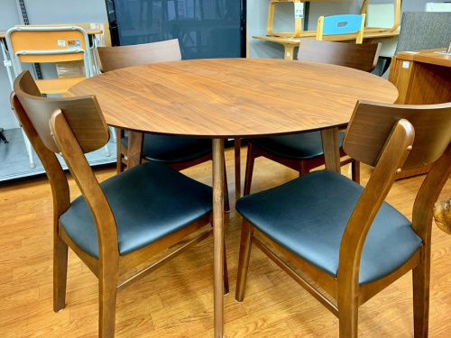 テーブルのダイニング5点セット