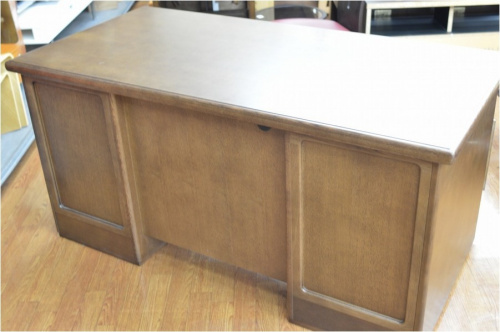 中古のワークチェア