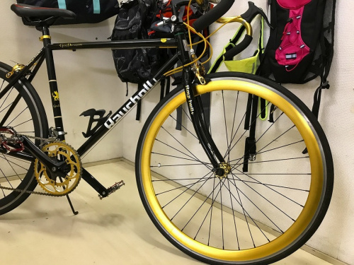 スポーツ用品の自転車