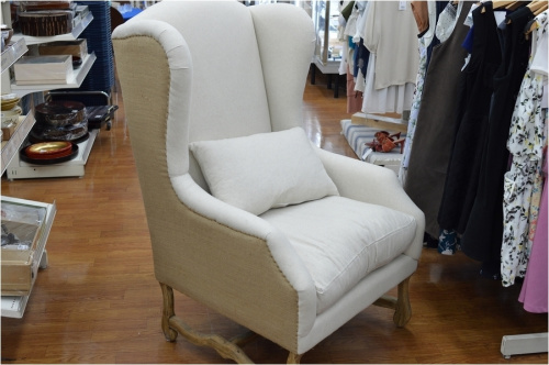 ソファーのBedford wing chair