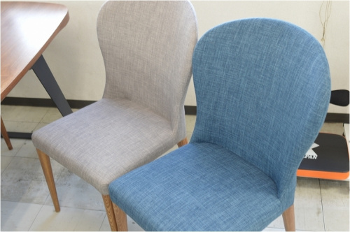 ティ・アイ・アイのダイニング5点セット