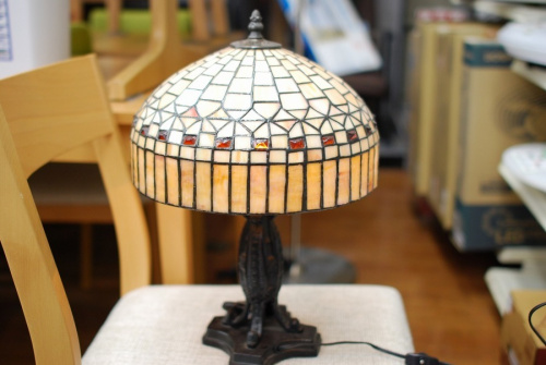 照明のテーブルランプ