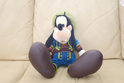 グーフィーのぬいぐるみ