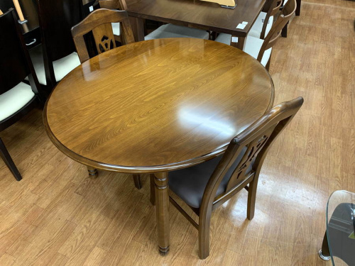 ダイニングセットのkarimoku