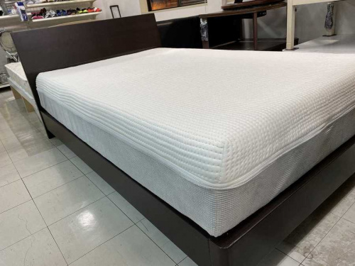 家具のベッド
