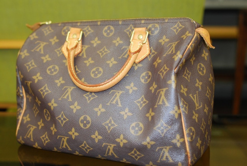 LOUIS VUITTONのバッグ