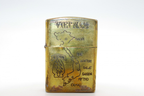オイルライターのベトナムZIPPO