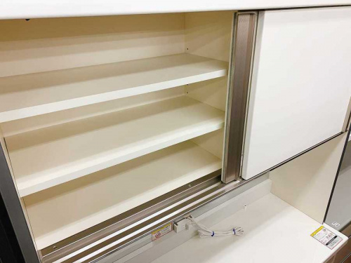 Pamounaのカップボード