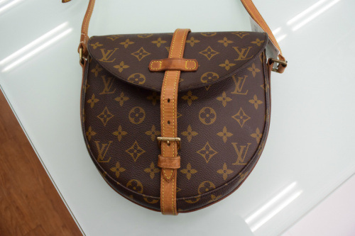 LOUIS VUITTONのハンドバッグ