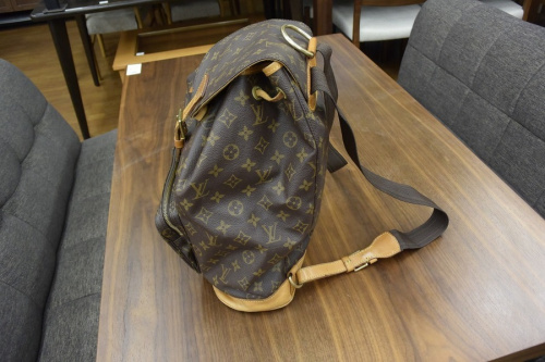 LOUIS VUITTONのリュック