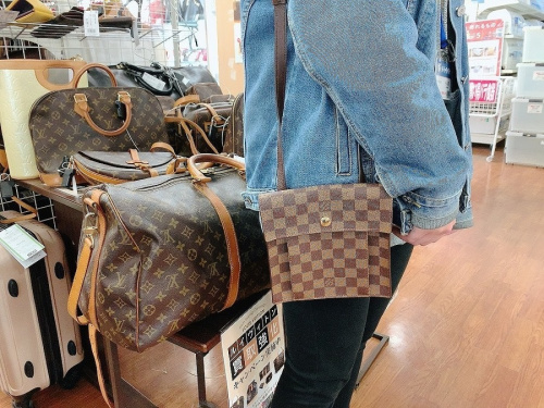 ショルダーバッグ　ポシェットのLOUIS VUITTON ルイ ヴィトン