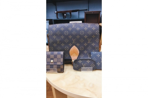 LOUIS VUITTON(ルイヴィトン)のLOUIS VUITTON ルイ ヴィトン