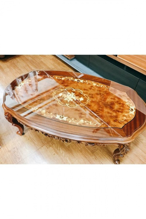 生活家具のテーブル