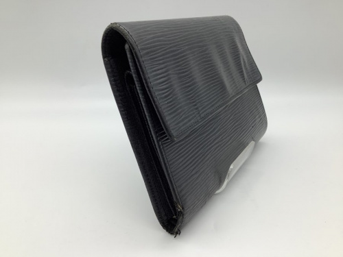 三つ折り財布のエピ