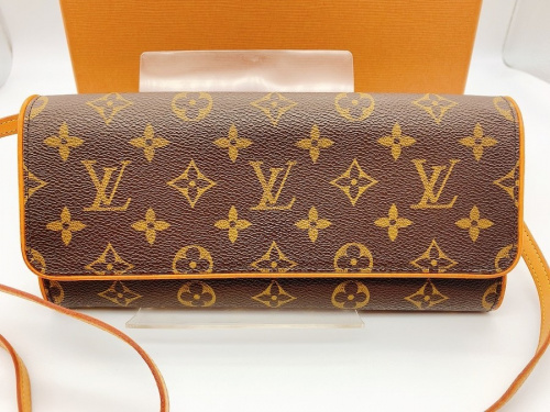 LOUIS VUITTON(ルイヴィトン)のショルダーバッグ