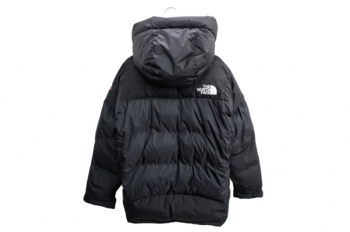 ダウンジャケットのアウトドア