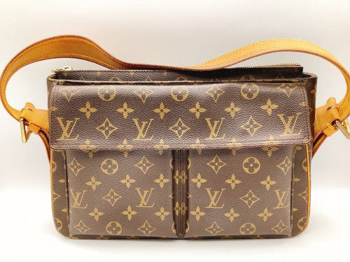 LOUIS VUITTON(ルイヴィトン)のショルダーバッグ