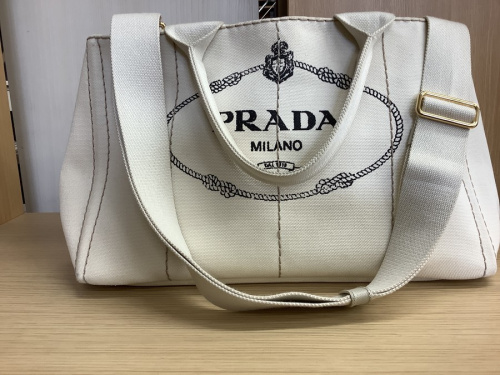 PRADA(プラダ)のバッグ