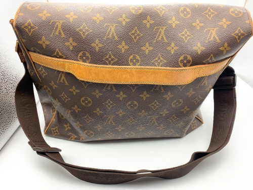 モノグラムのアベス