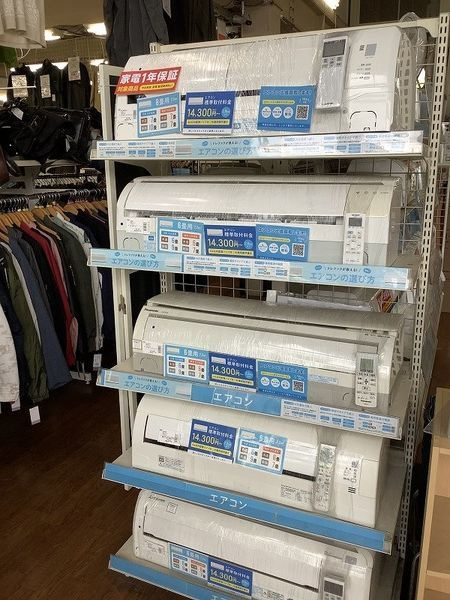 ルームエアコンの生活家電 窓枠エアコン