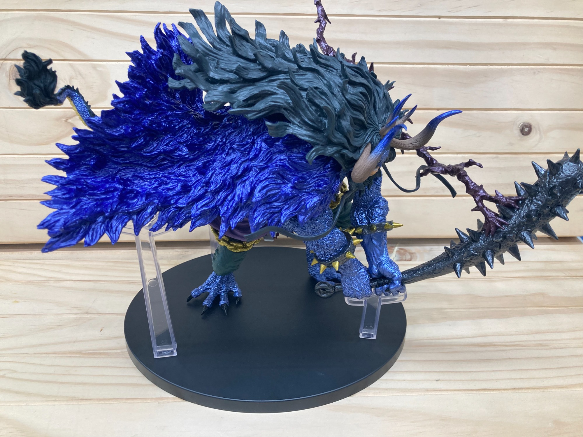 ONE PIECEのカイドウ人獣型メタリックverのフィギュアが入荷