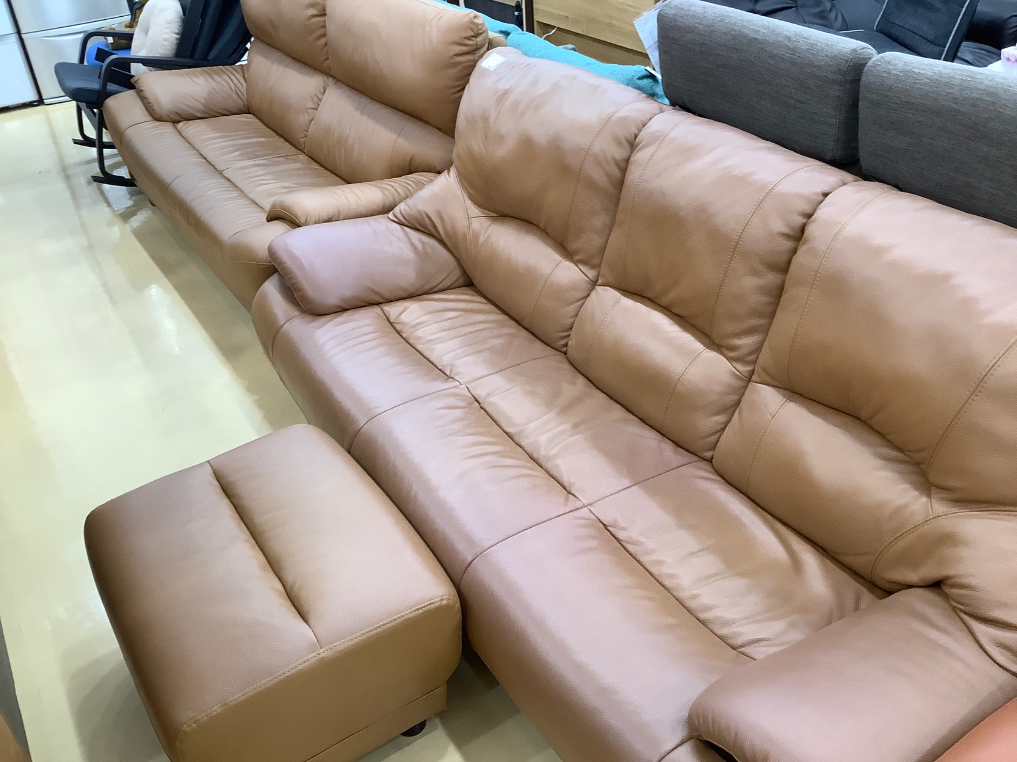 【値下げ中】ソファー売ります！ 無料】3人掛けソファ (mi) 田町のソファ《3人掛けソファ》の中古