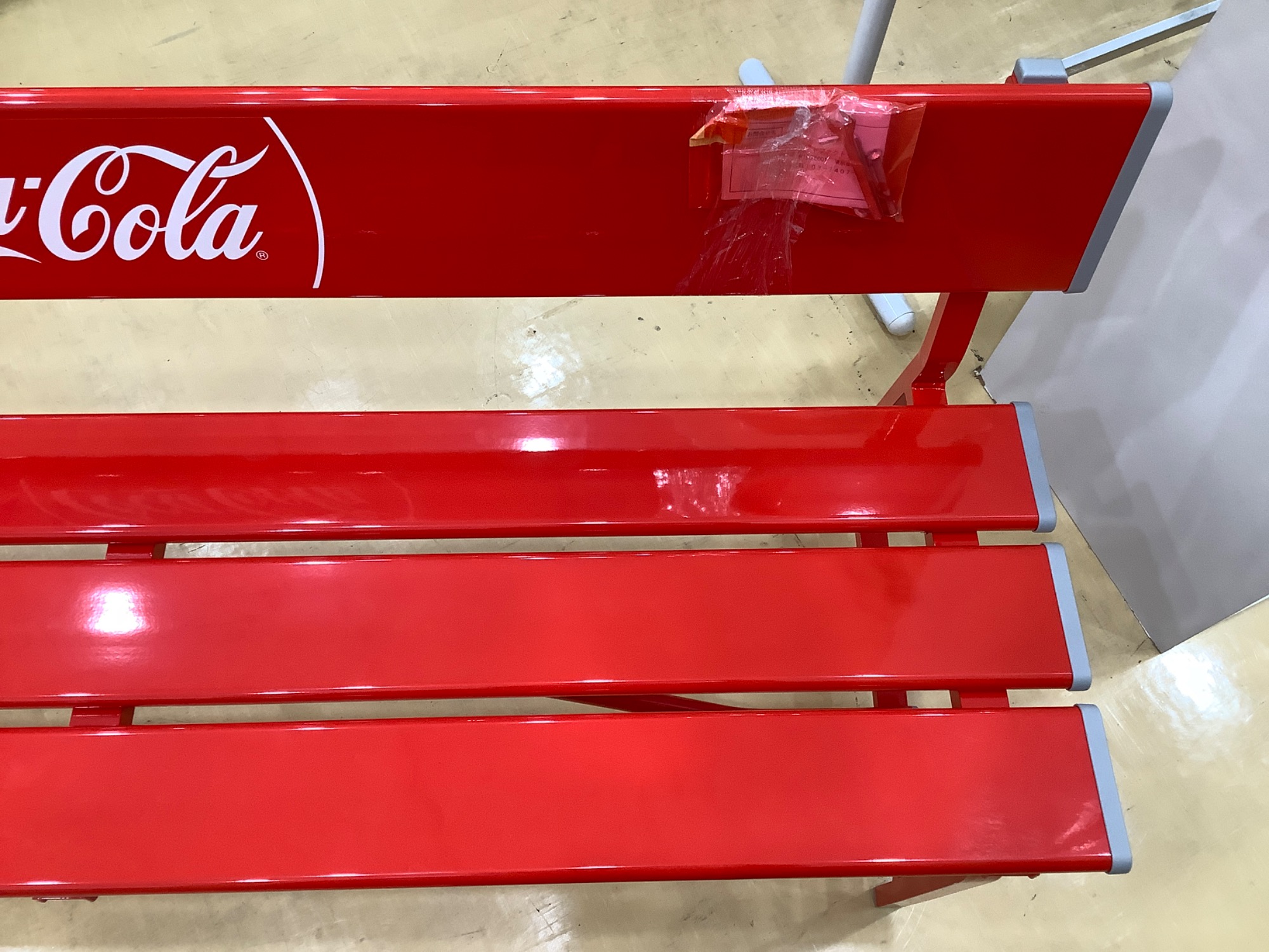 Coca Cola (コカコーラ) のアルミベンチを入荷いたしました！！｜2024