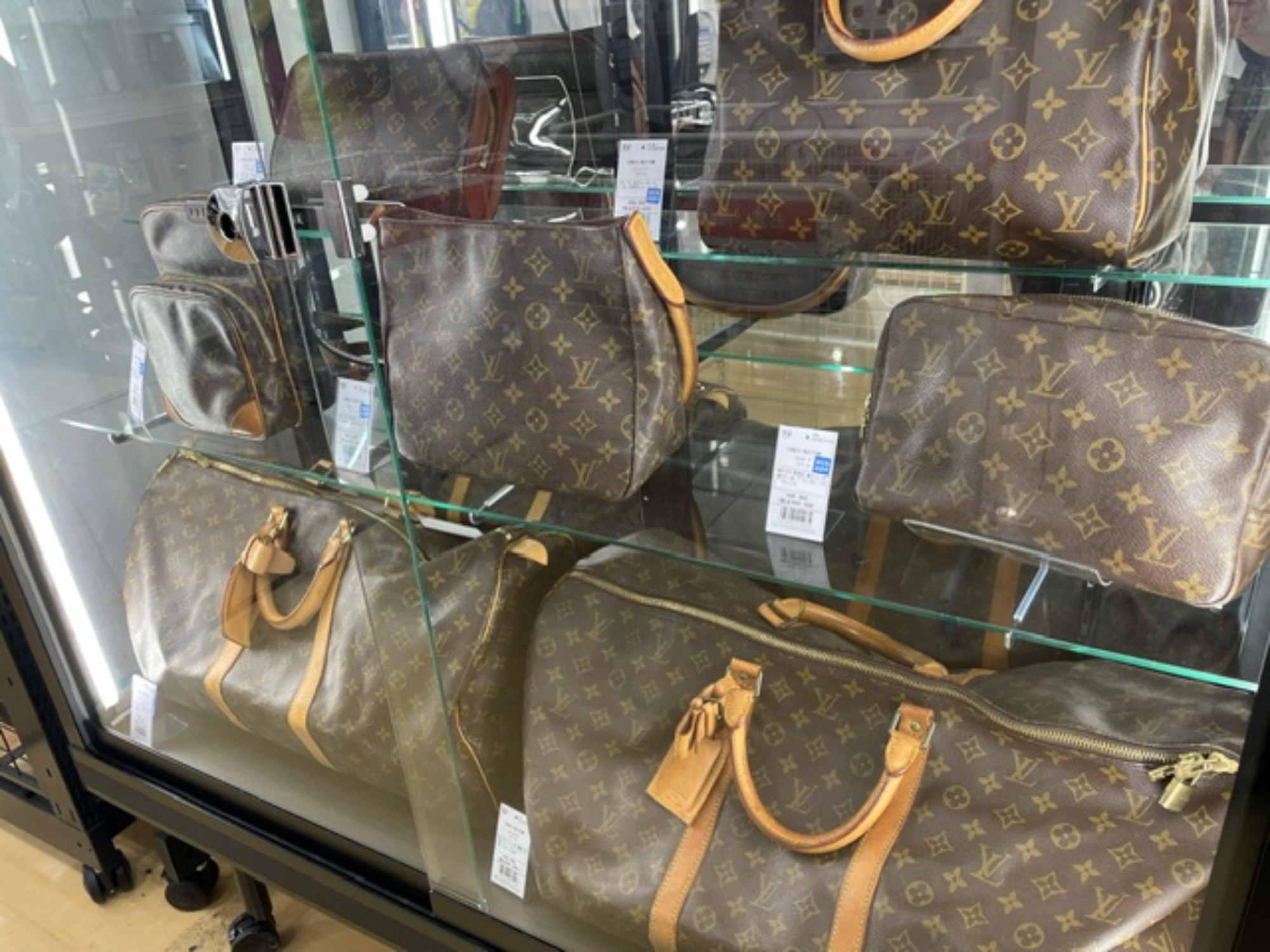 Louis Vuitton ルイヴィトン】タイムアウトラインスニーカーが Louis Vuitton ルイヴィトン】タイムアウトラインスニーカーが