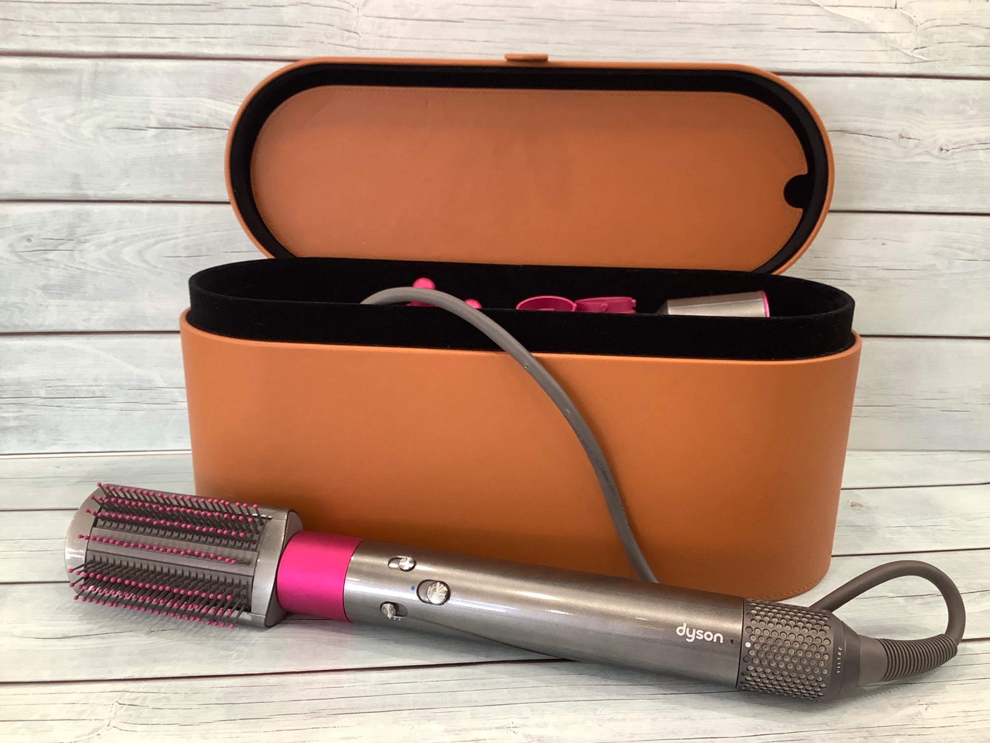 ダイソン　ドライヤー　ヘアスタイラー dyson(ダイソン) ドライヤー ヘアスタイラー買取入荷いたしまし