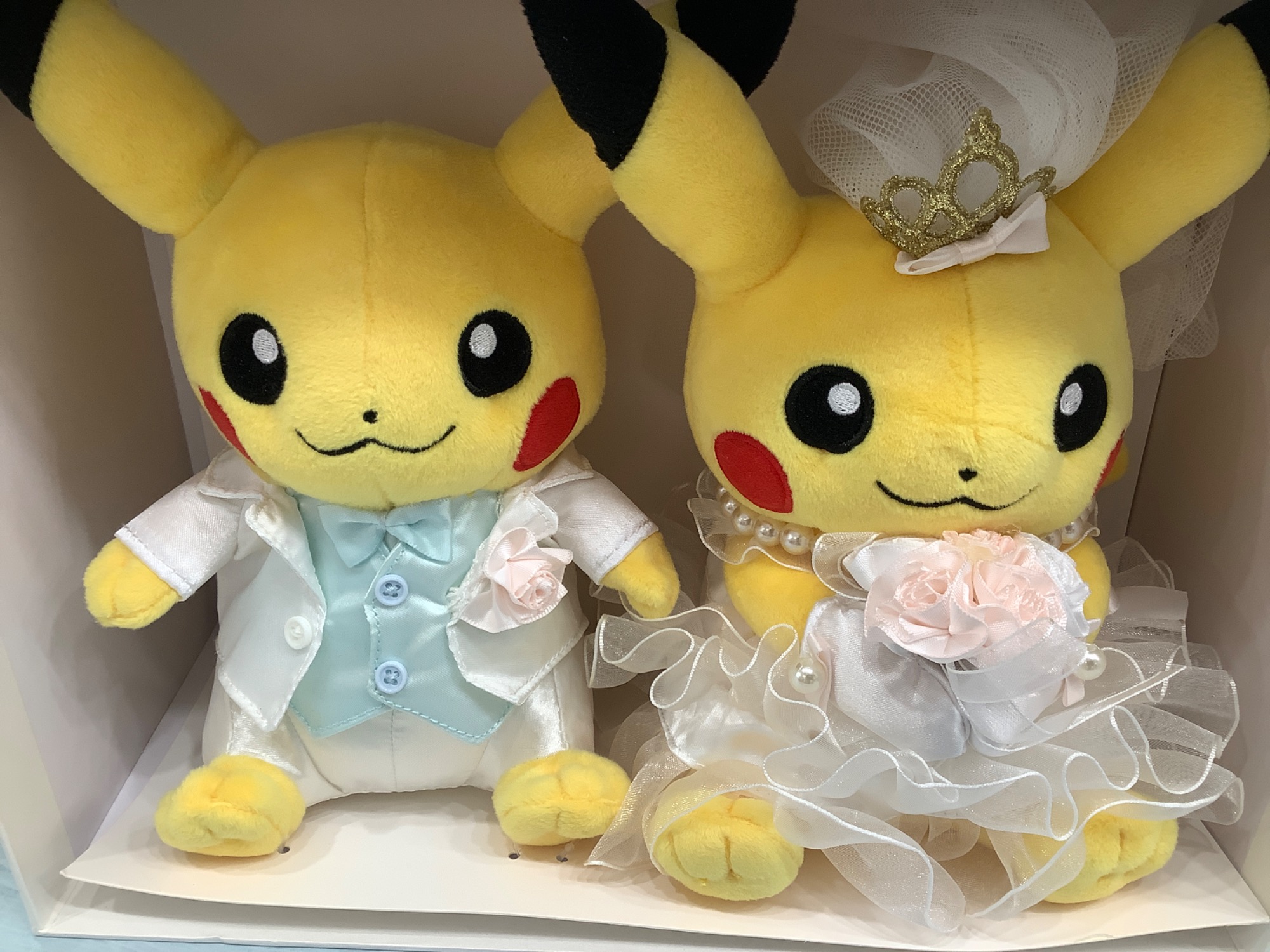 Pokemon Center Precious Wedding ペアピカチュウ 入荷いたし