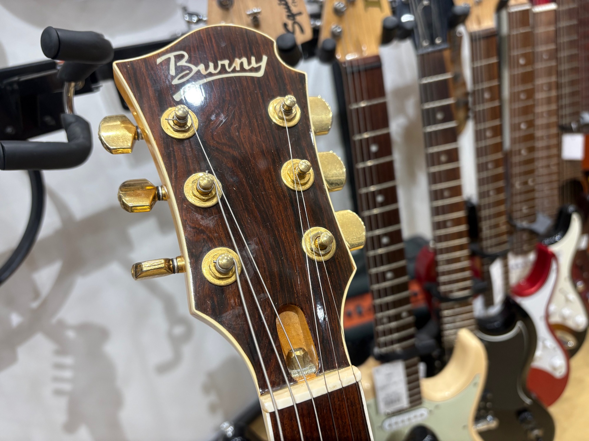 Burny(バーニー) MG-145S hideモデルのモッキンバード買取入荷しました