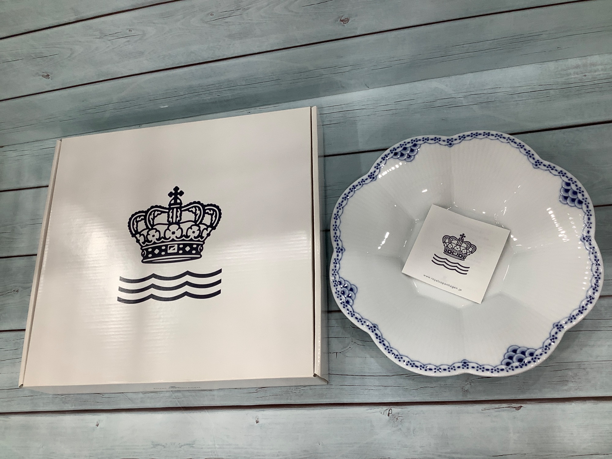 ROYAL COPENHAGEN（ロイヤルコペンハーゲン） ペタルボウル 入荷いたし