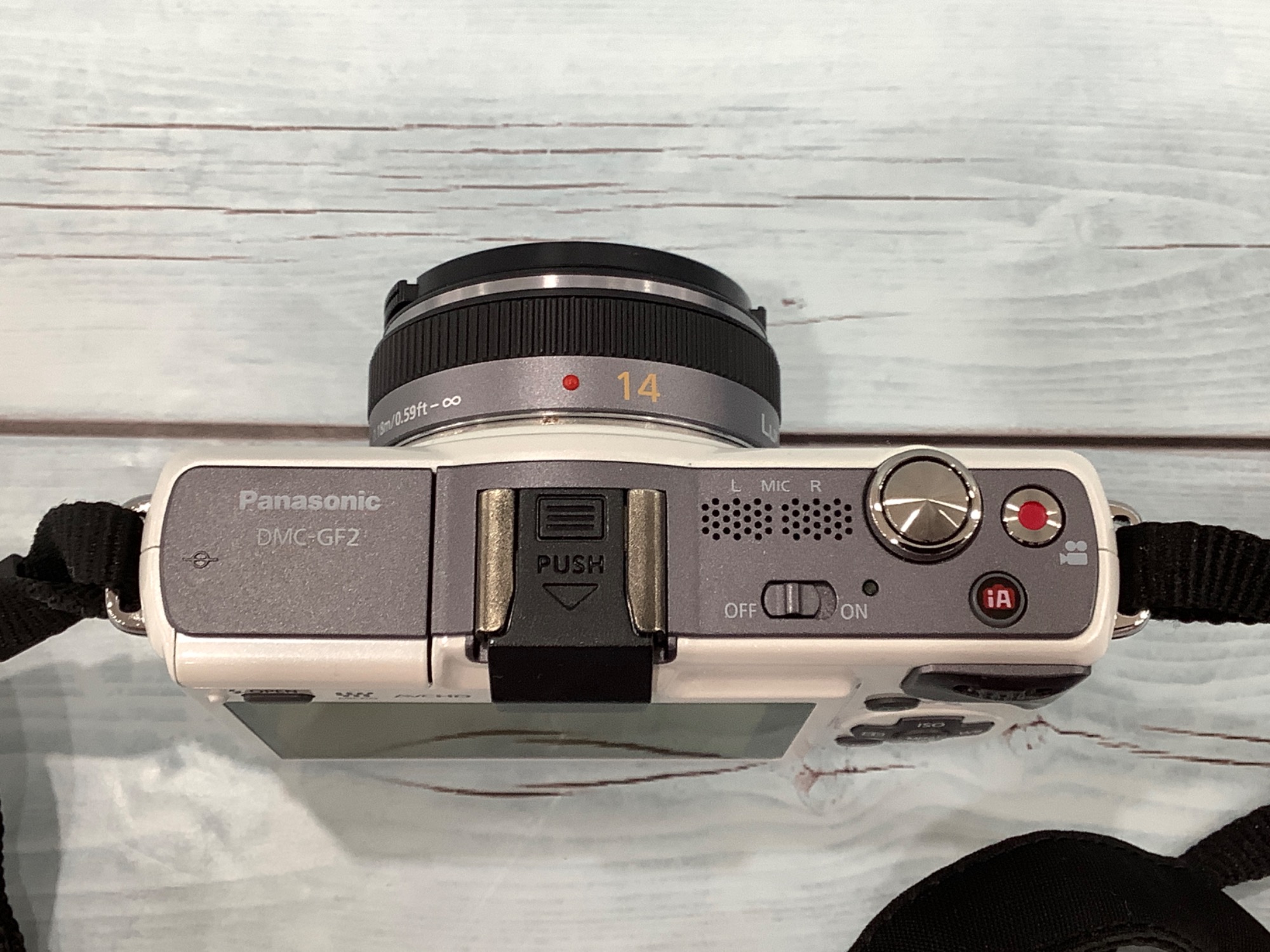 Panasonic（パナソニック）ミラーレス一眼カメラ DMC-GF2 入荷いたし