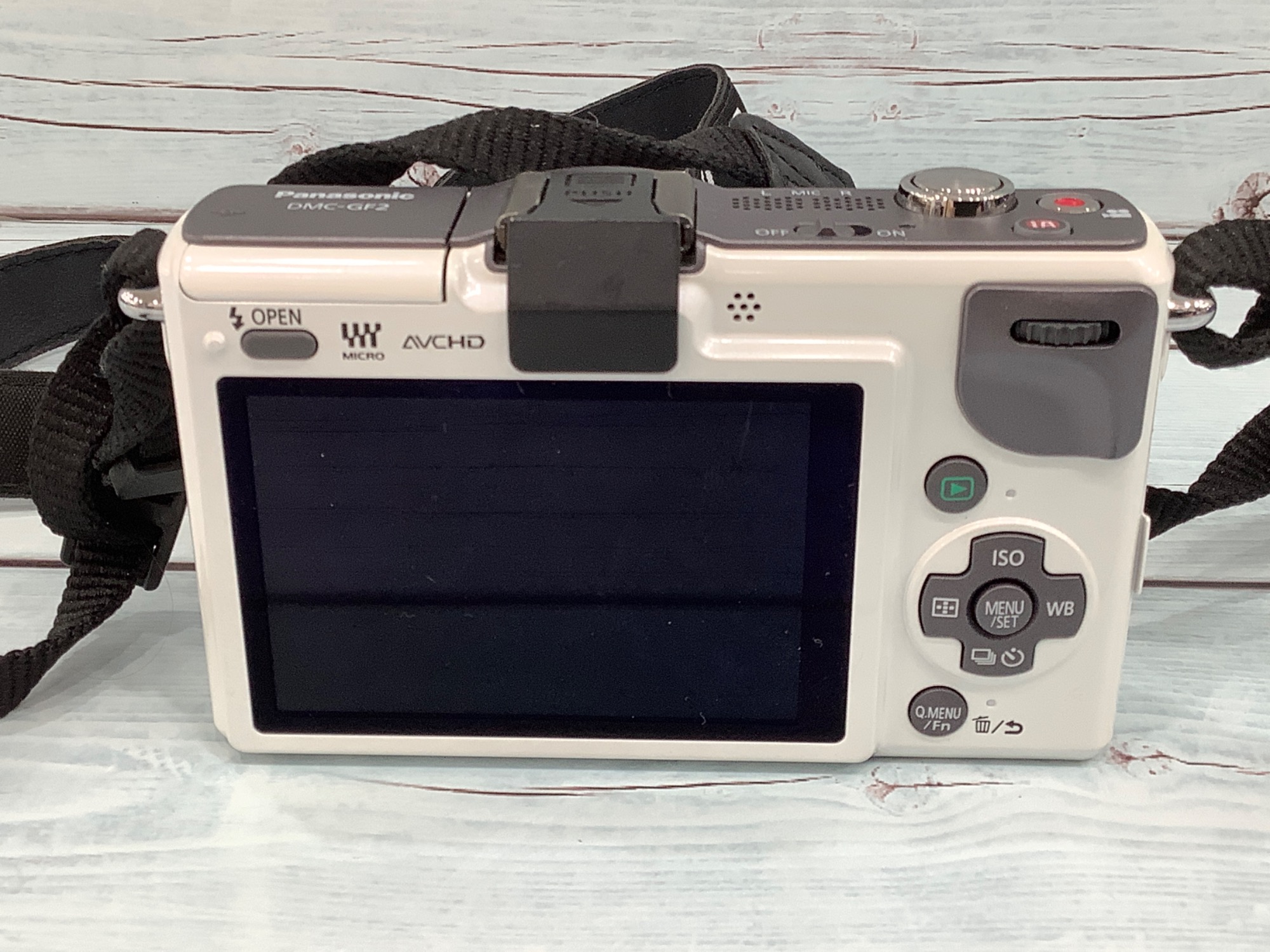 Panasonic（パナソニック）ミラーレス一眼カメラ DMC-GF2 入荷いたし