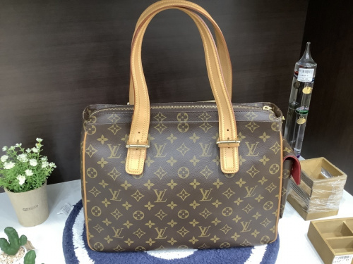 LOUIS VUITTONのルイヴィトン