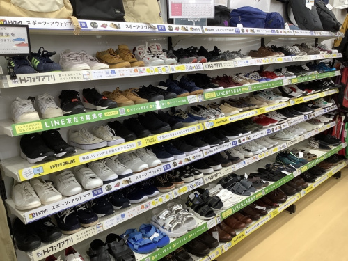 スニーカーのサンダル