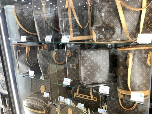 LOUIS VUITTONのシャネル