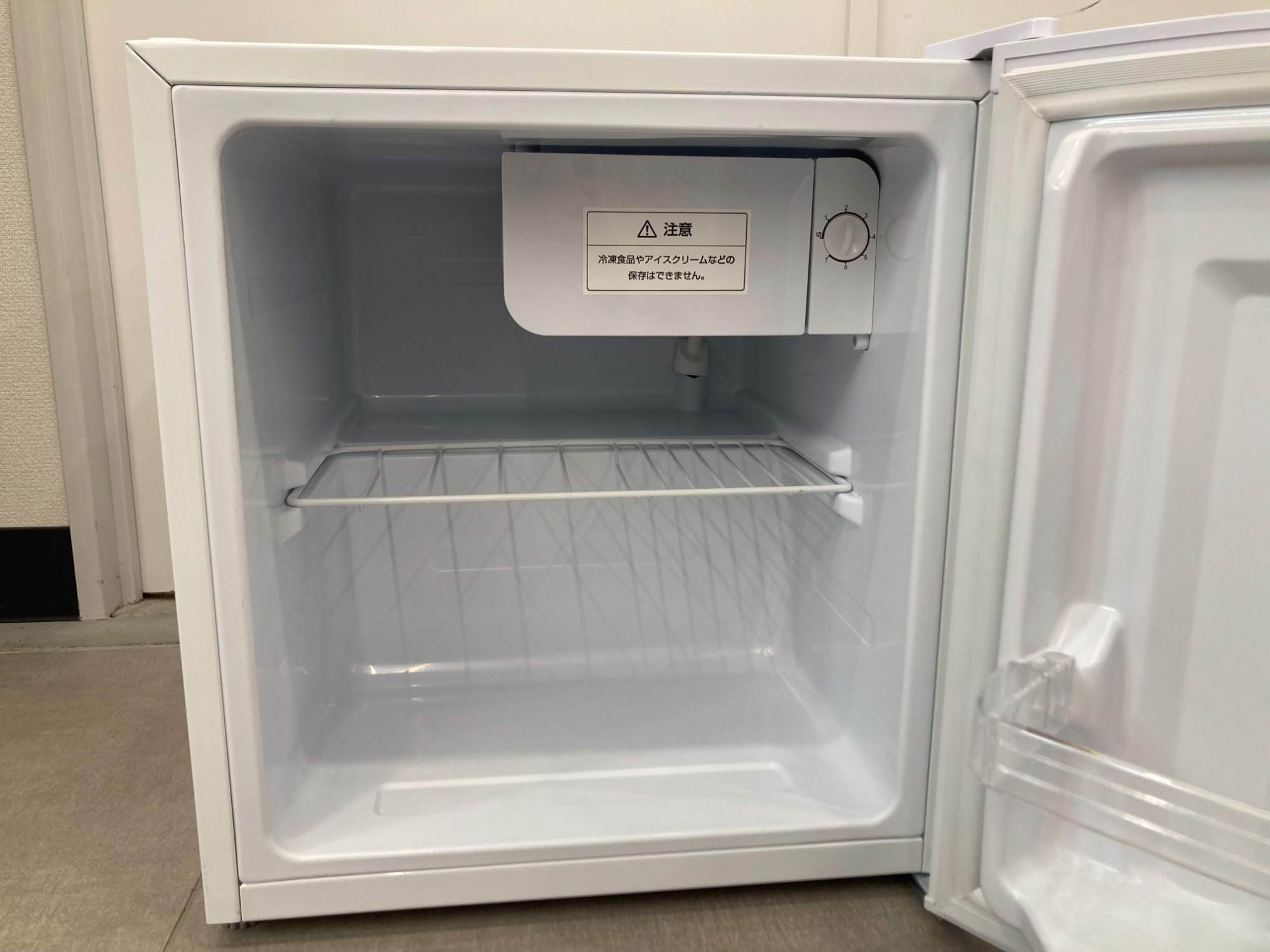 S.K Japan 1ドア冷蔵庫 45L【トレファク上福岡】 S.K Japan（エスケージャパン）の1ドア冷蔵庫のご紹介いたします