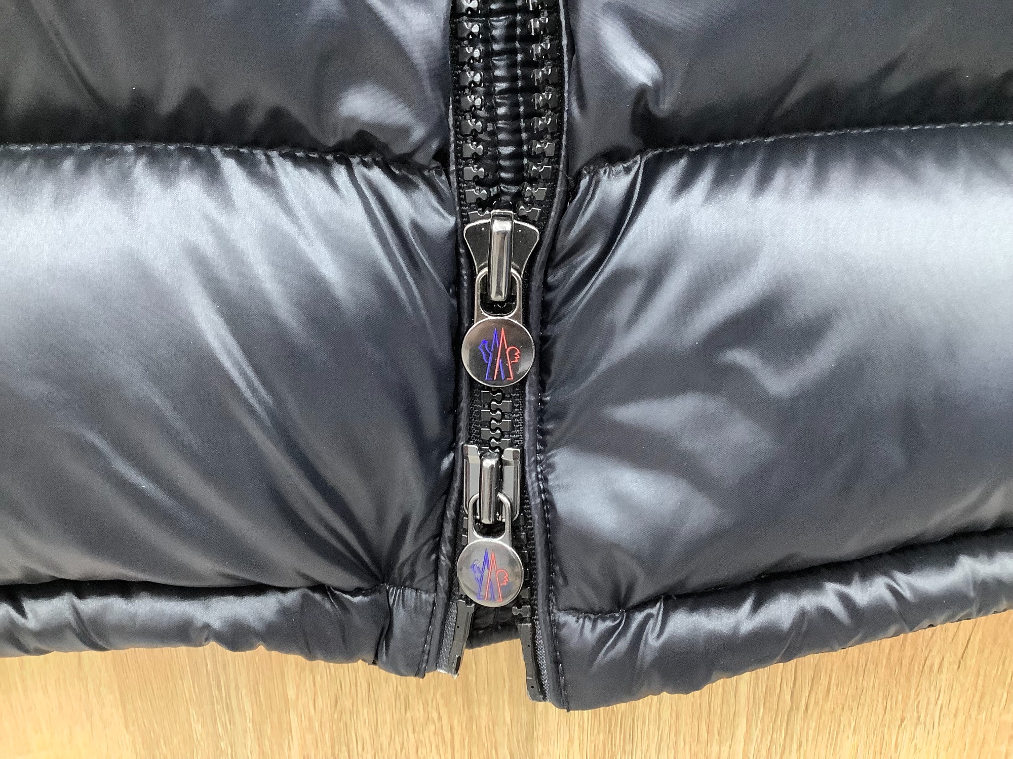 MONCLER(モンクレール)のMAYAダウンジャケットをご紹介いたし