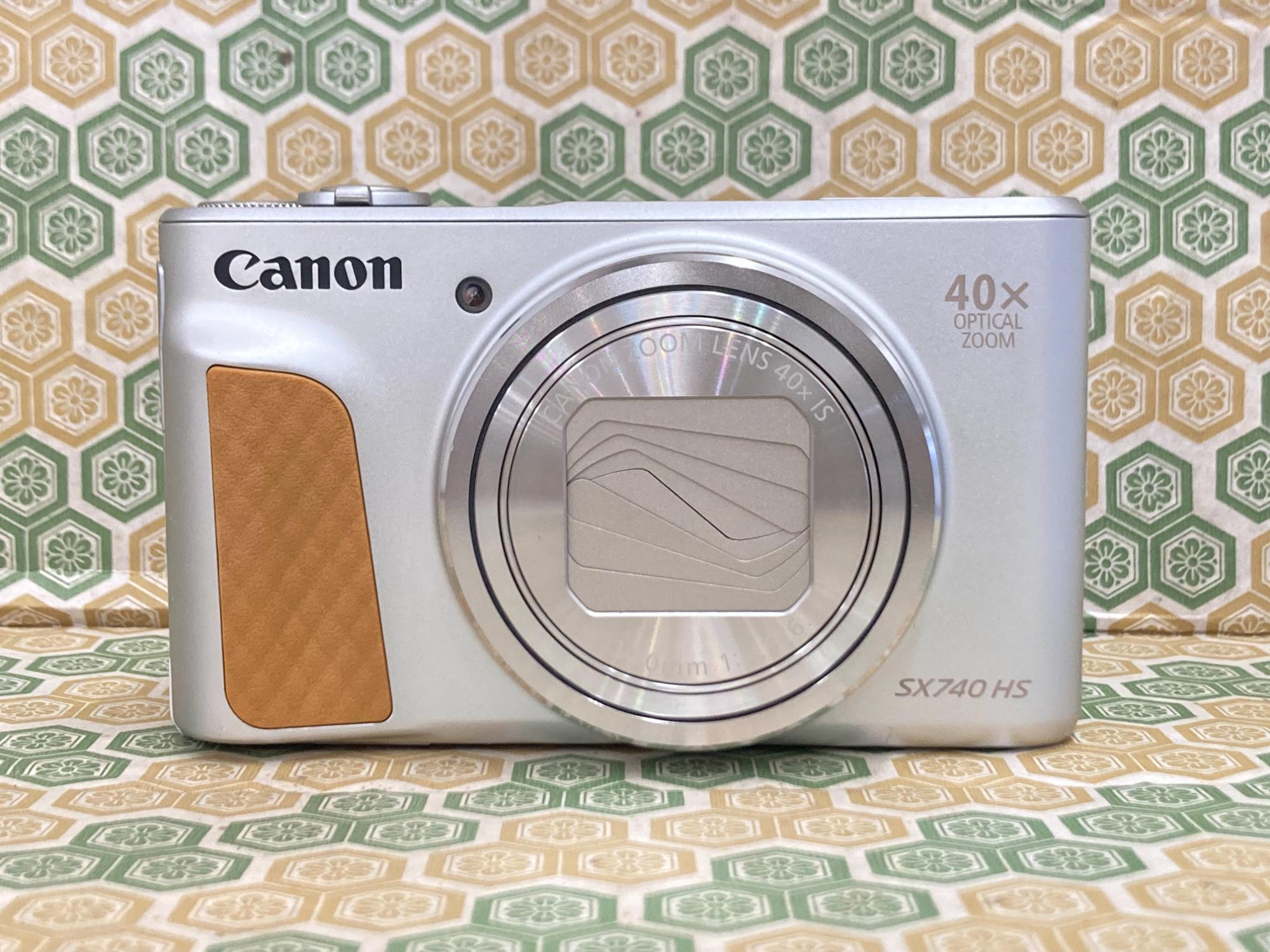 Canon(キャノン)のデジタルカメラ Power Shot SX740 HSをご紹介いたし