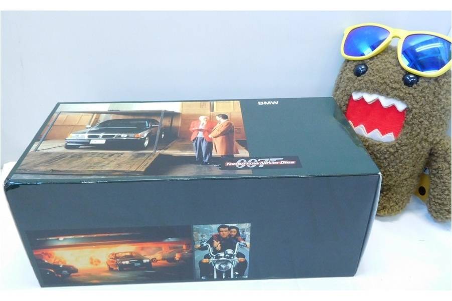 ◇BMW 750iL 007ボンドカー☆1/24スケール・ミニカー☆ご紹介