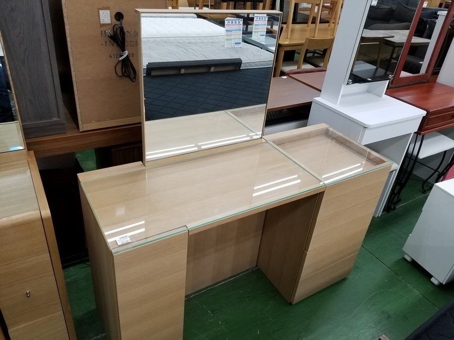 カッシーナ「MAKE UP/メイクアップ」ドレッサー・三面鏡 スツール付き