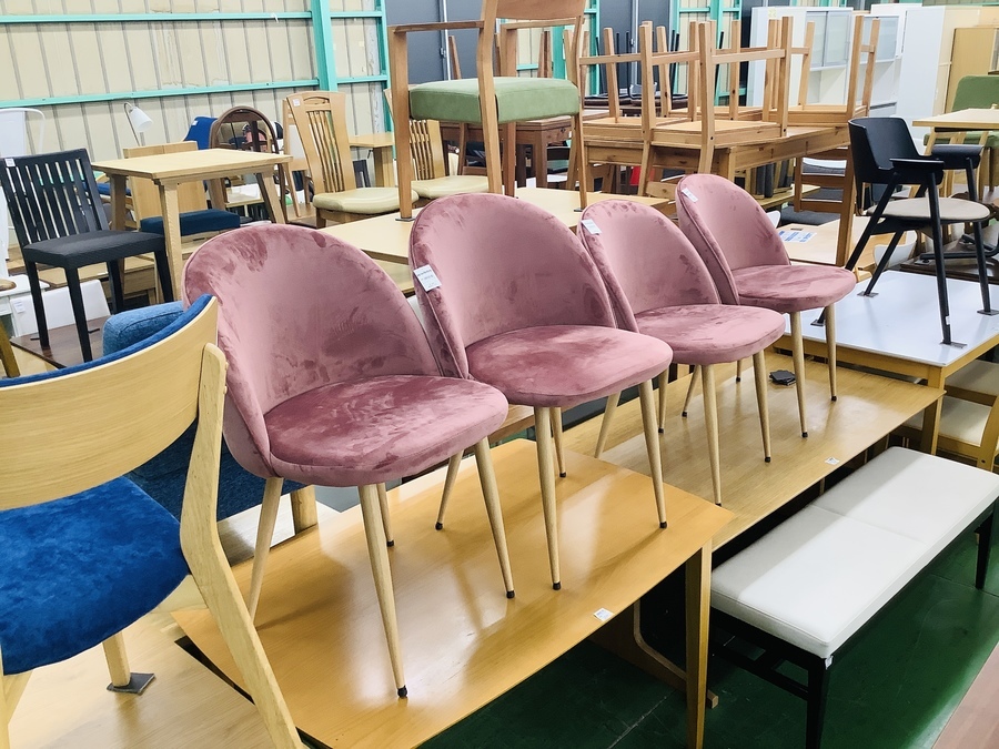 karimoku（カリモク）KITONO 3人掛け コノハソファ 入荷しました