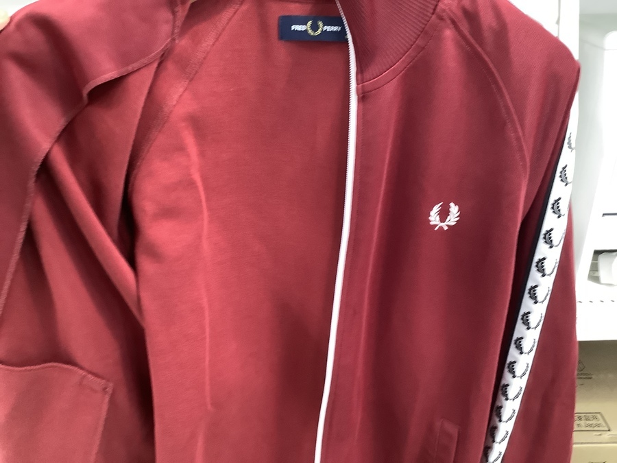 おしゃれジャケット】FRED PERRY(フレッドペリー)トラック おしゃれジャケット】FRED PERRY(フレッドペリー)トラック