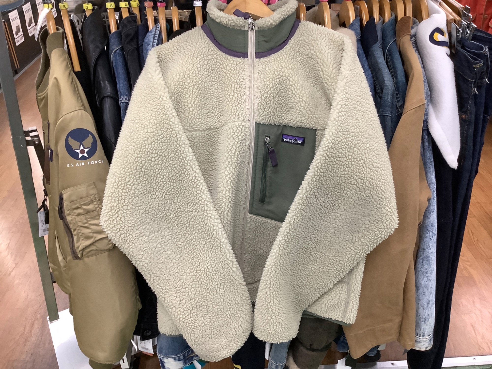 大人気】Patagonia（パタゴニア） ボアジャケット入荷しました