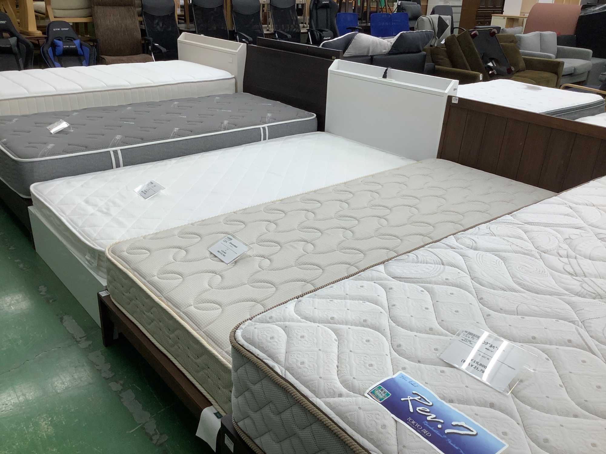 単身用に大活躍】NITORI（ニトリ）シングルベッド入荷しました