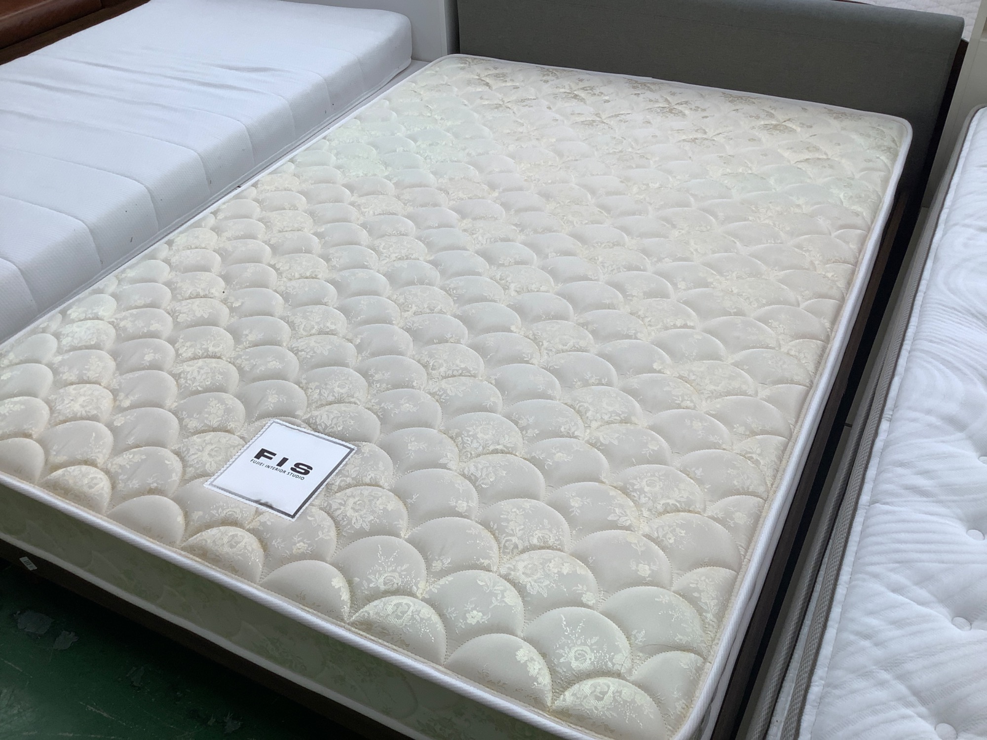美品】藤栄FIS製 ダブルベッド（マットレス付）