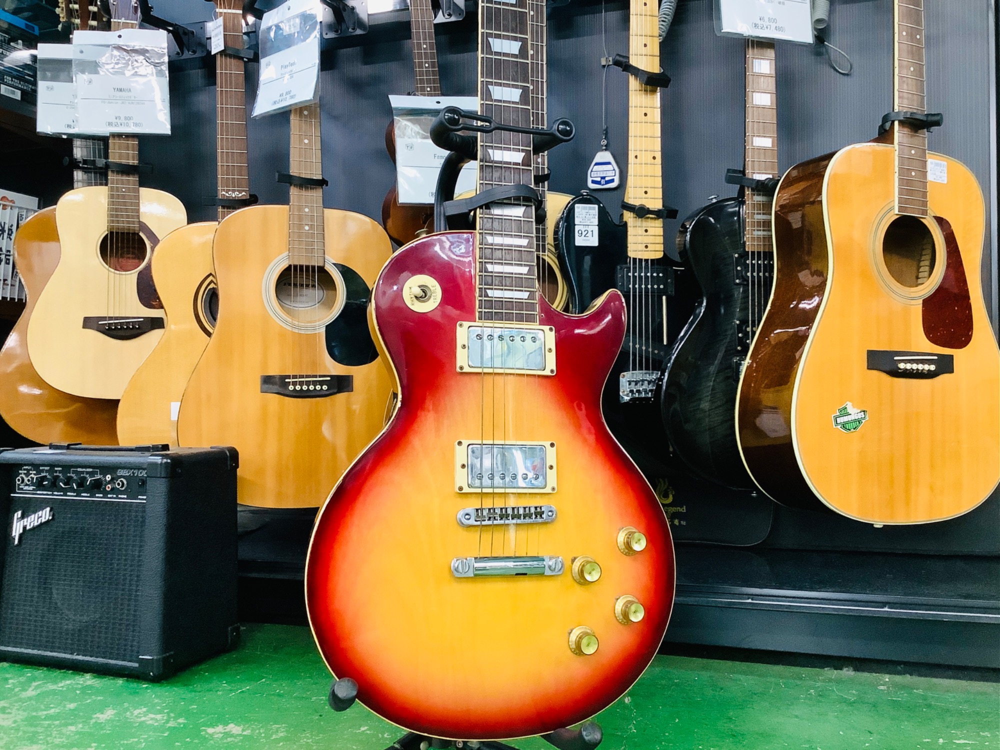 ジャパンビンテージ グレコ レスポール カスタム ハードケース付 中古品 ジャパンビンテージ グレコ レスポール カスタム ハードケース付 中古