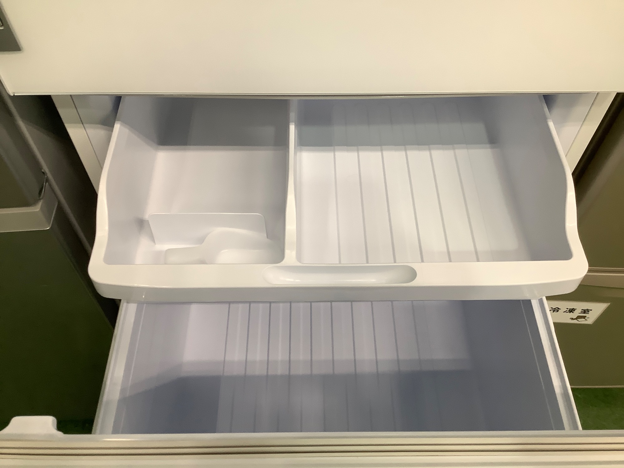 シャープ 350L 3ドア冷蔵庫【トレファク草加店】